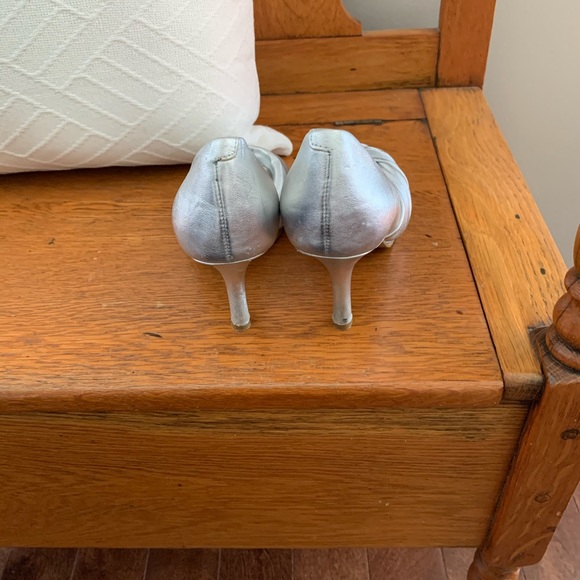 Nine West silver open toe heels 6.5M - Picture 4 of 6